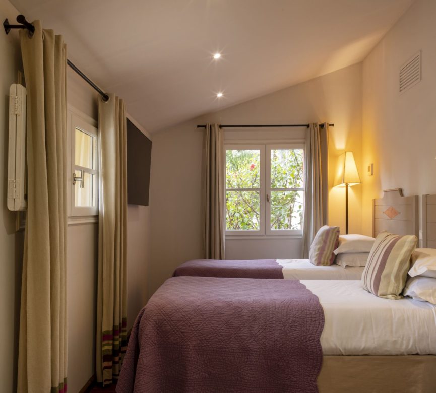 Photo - Suites hotel 5 etoiles corse suite familiale lits jumeaux scaled hotel-5-etoiles-corse-suite-familiale-lits-jumeaux