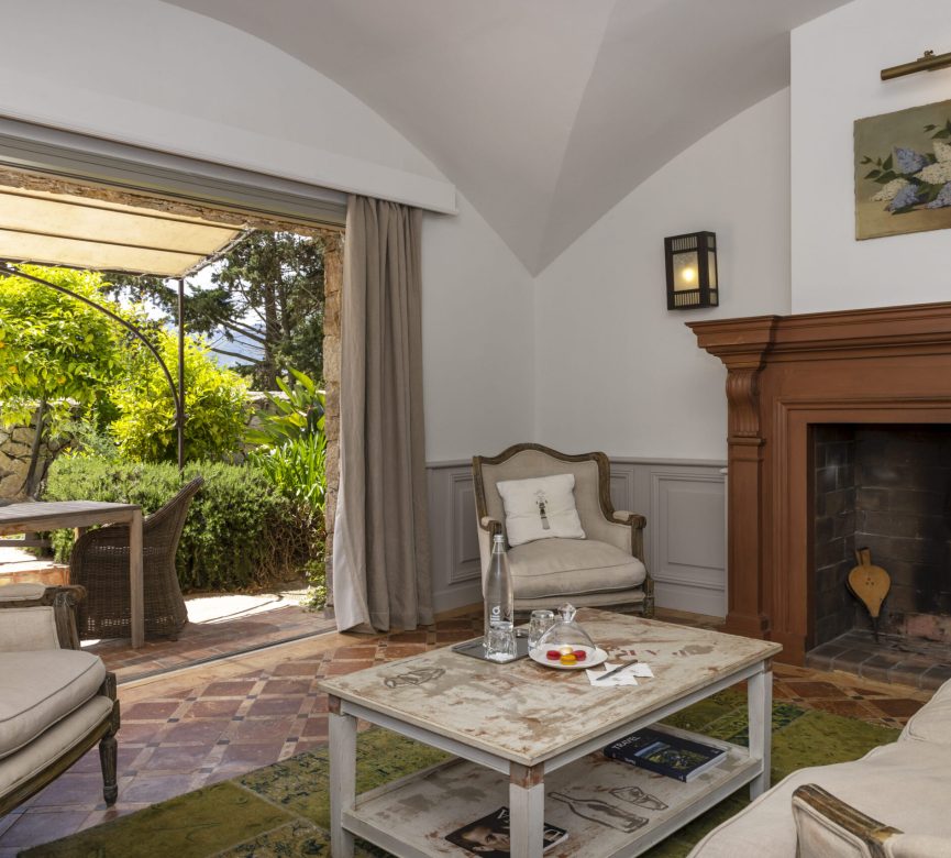 luxury hotel in Corsica, prestigious villa, lounge