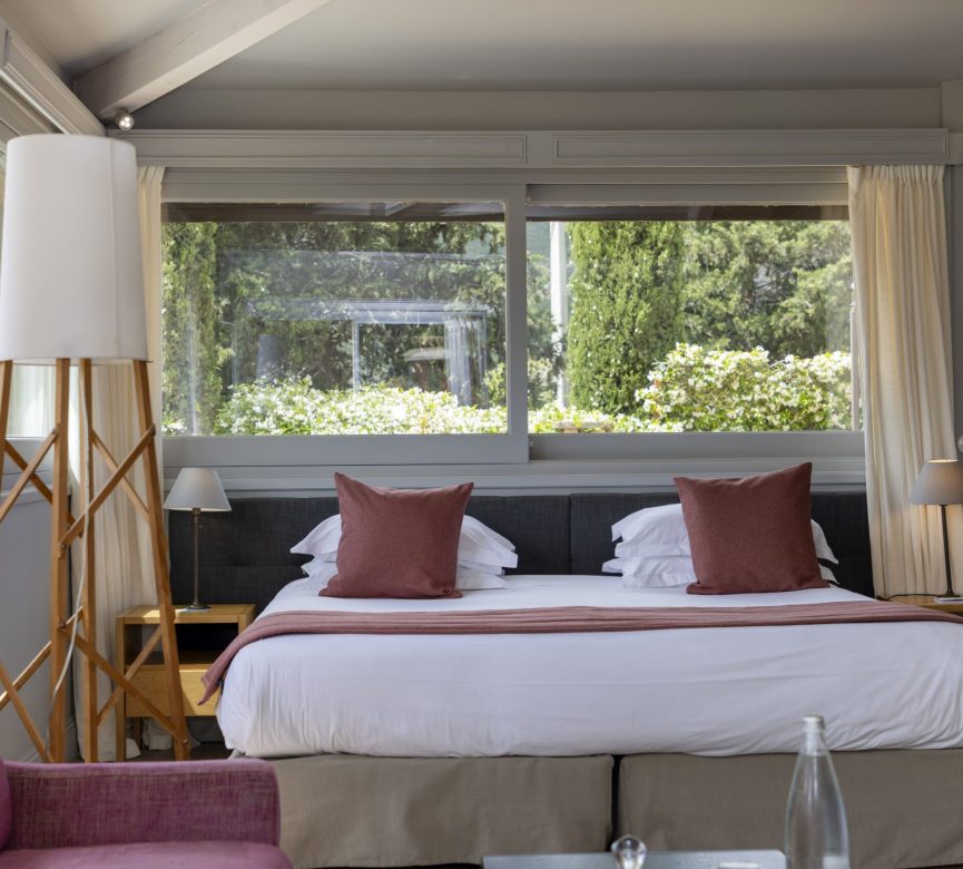 luxury hotel in Corsica, prestigious villa, master bedroom suite 2